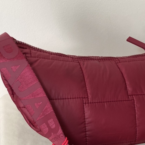 PAJAR Canada Waist Crossbody Bag Slingbag Burgundy Wine NWT - Picture 4 of 8